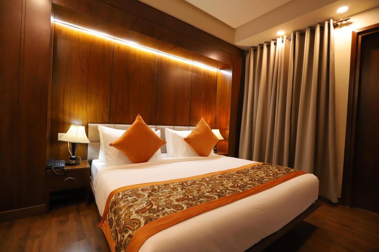 Ip Royal Hotel - New Delhi Exteriör bild