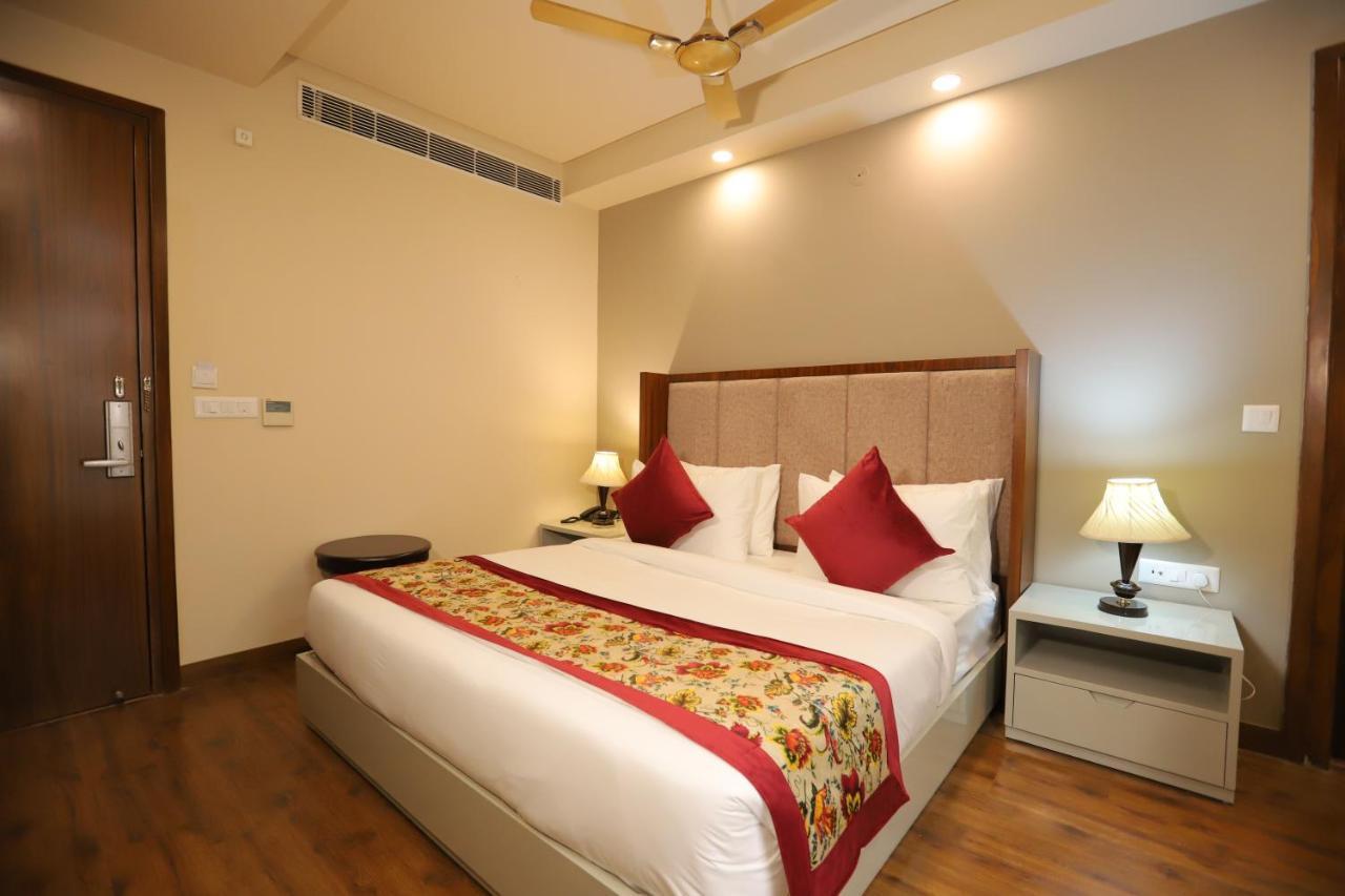 Ip Royal Hotel - New Delhi Exteriör bild