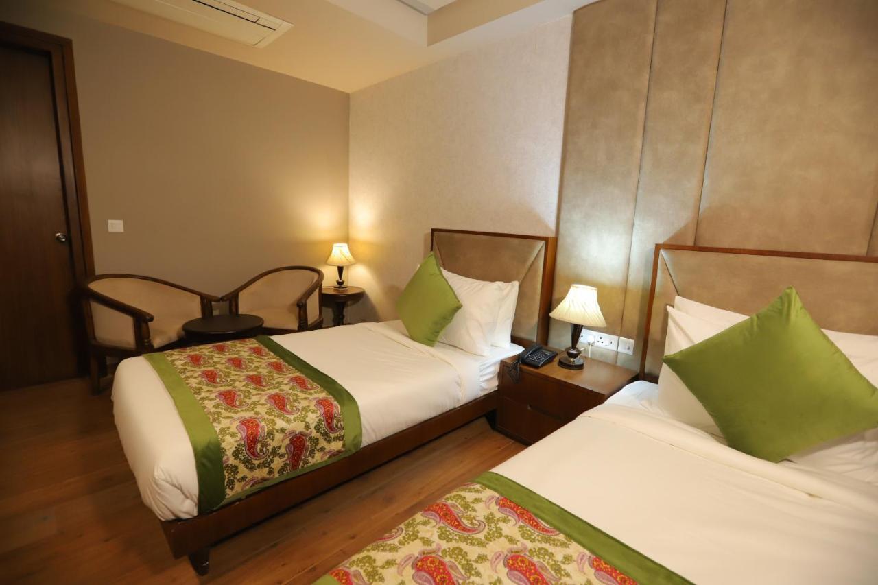 Ip Royal Hotel - New Delhi Exteriör bild