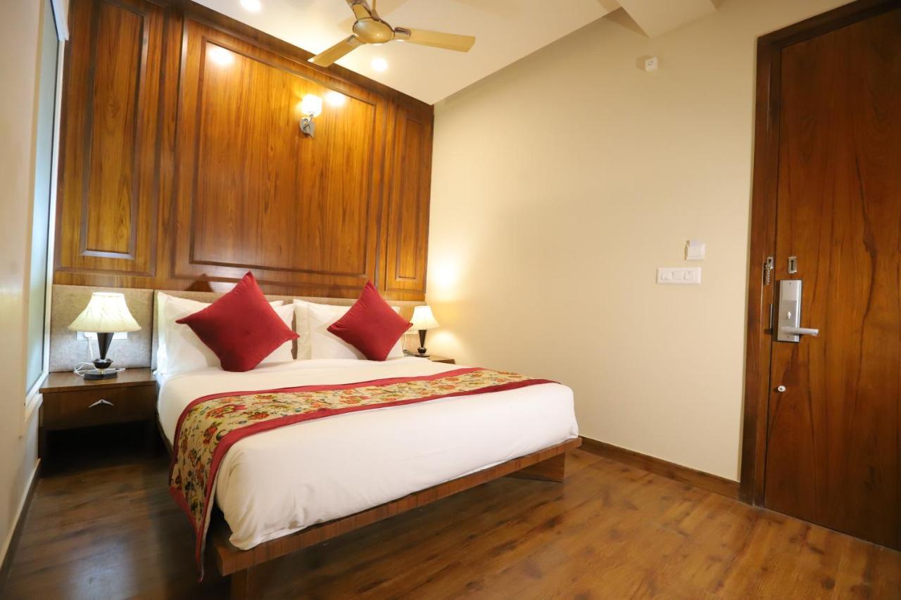 Ip Royal Hotel - New Delhi Exteriör bild